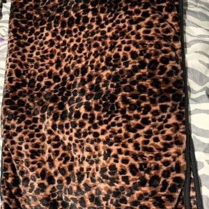 Wrap blanket w/arm holes